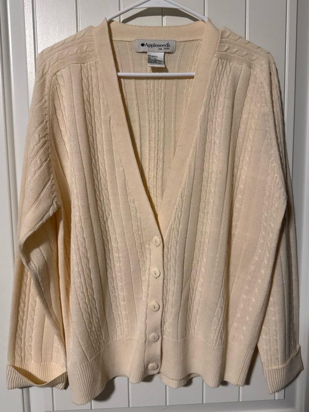 Women’s Appleseed's Cream Cable-Knit Button-Front Cardigan Vtg